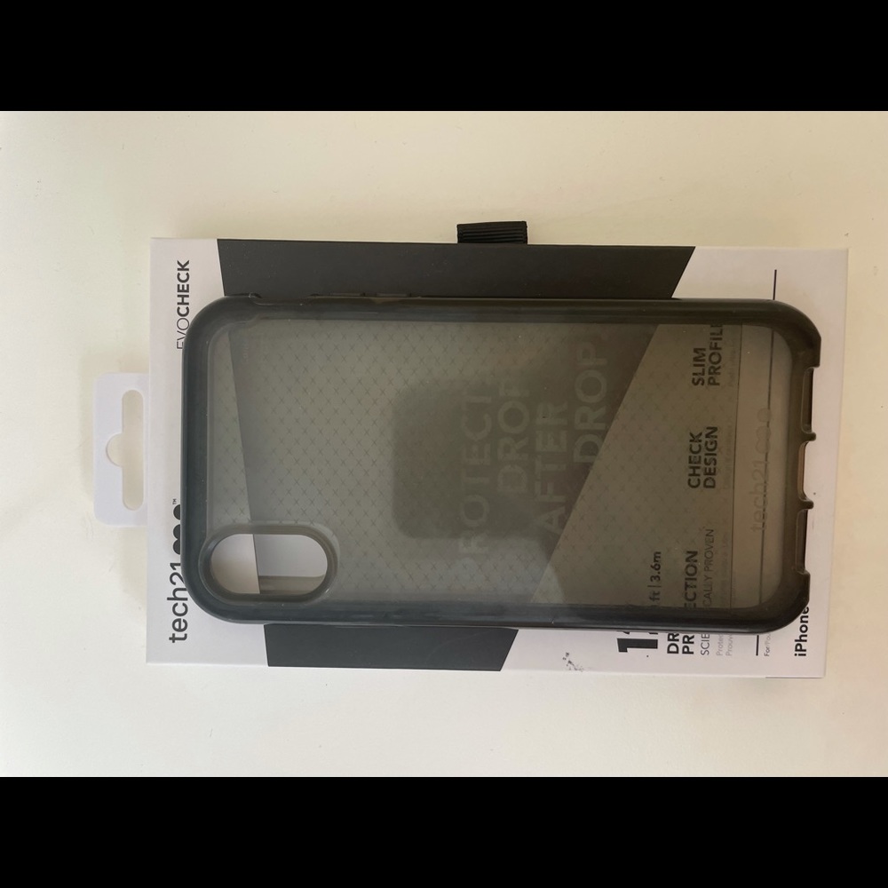 Tech21 iphone xr case - Picture 2 of 4